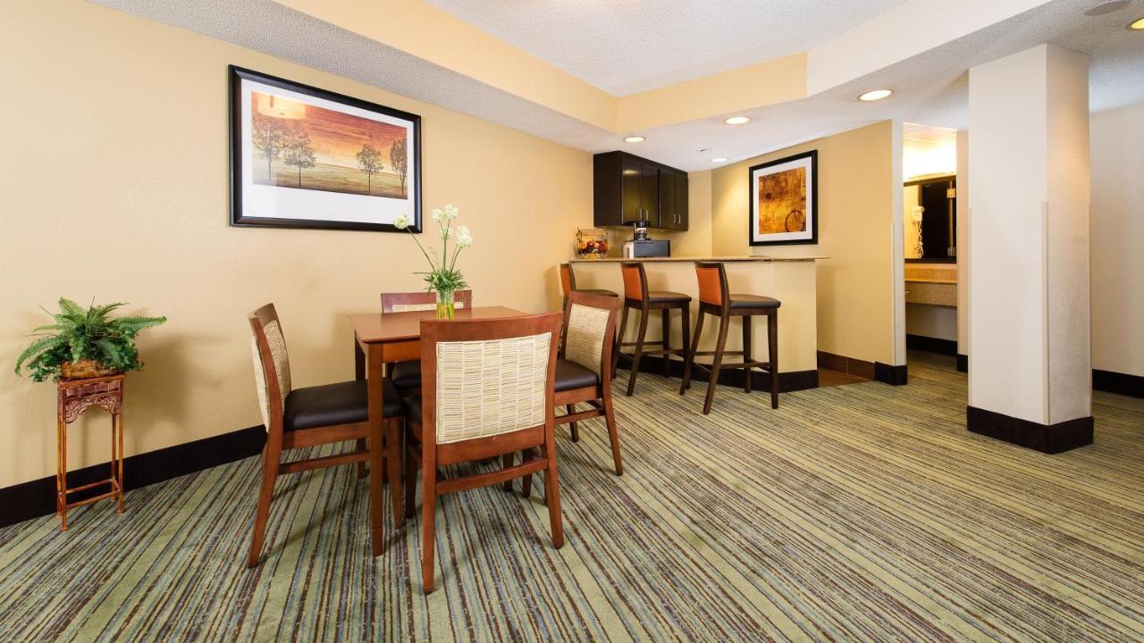 Hotel Doubletree By Hilton Wilmington, Nc Exterior foto